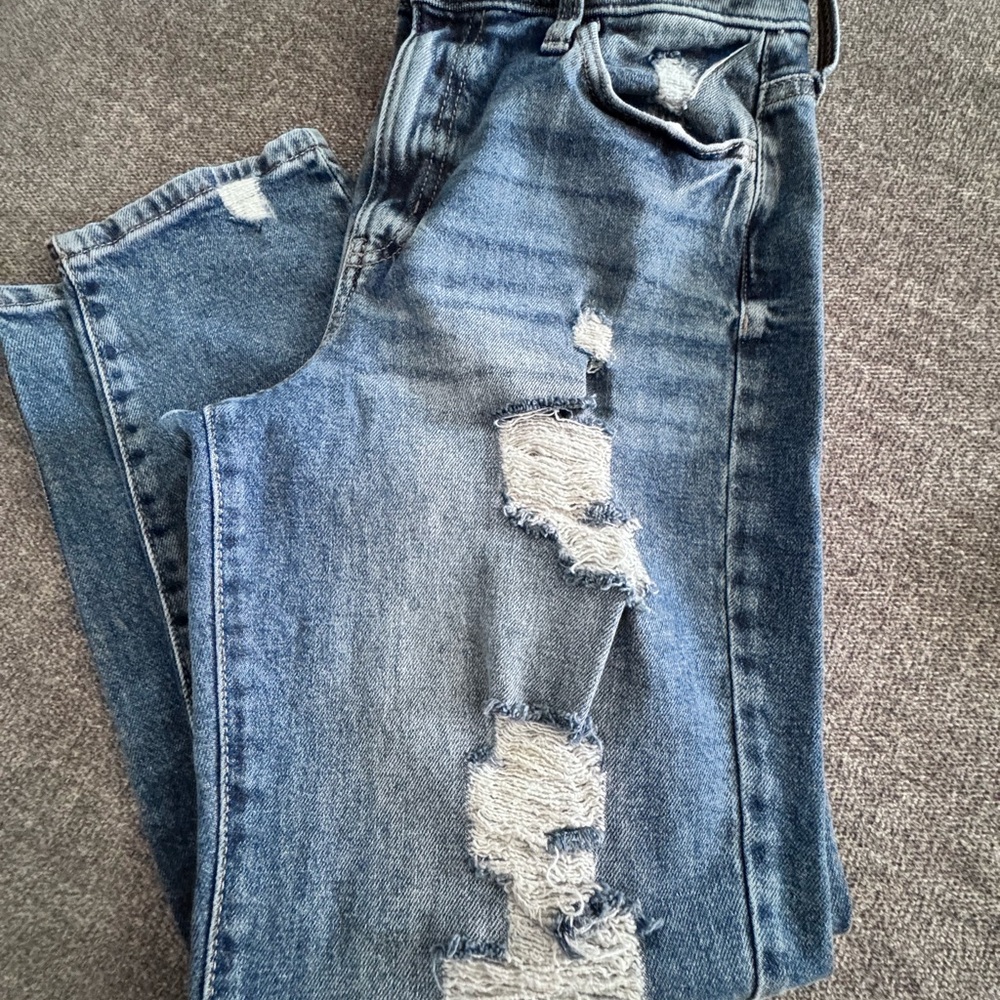 Distressed High Rose Mom Jeans
